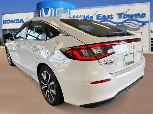 Used 2024 Honda Civic EX-L image 6