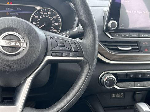 Used 2023 Nissan Altima 2.5 SV image 21