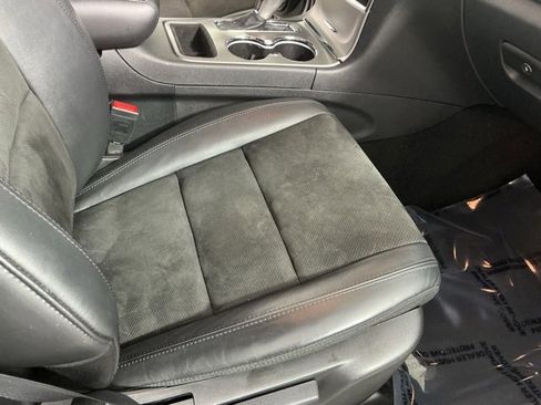 Used 2021 Jeep Grand Cherokee Laredo X image 14