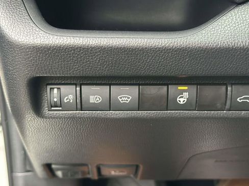 Used 2024 Toyota RAV4 XLE image 31