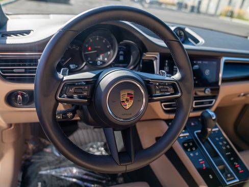 Certified 2026 Porsche Macan AWD/4WD image 14