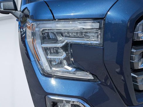 Used 2020 GMC Sierra 1500 AT4 w/ AT4 Premium Package image 9