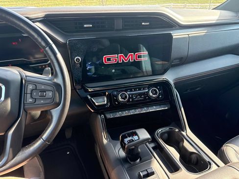 Used 2022 GMC Sierra 1500 AT4 w/ AT4 Preferred Package AWD/4WD image 21