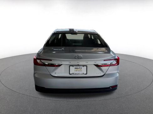 Used 2025 Toyota Camry LE image 12