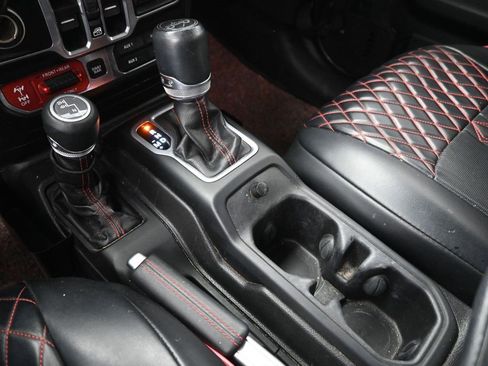 Used 2018 Jeep Wrangler Unlimited Rubicon image 9