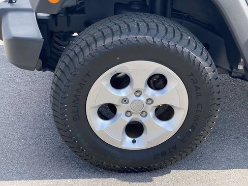 Used 2013 Jeep Wrangler Sport AWD/4WD image 37