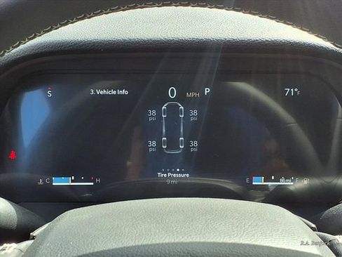 New 2025 Jeep Grand Cherokee L Laredo w/ Luxury Tech Group I image 16