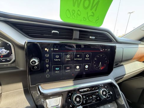 Used 2024 GMC Sierra 1500 Denali w/ Denali Reserve Package image 9