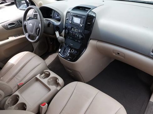 Used 2011 Kia Sedona EX w/ Luxury Pkg FWD image 21