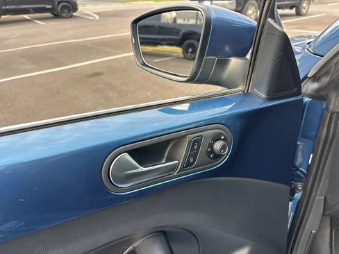 Used 2017 Volkswagen Beetle 1.8T SE FWD image 12