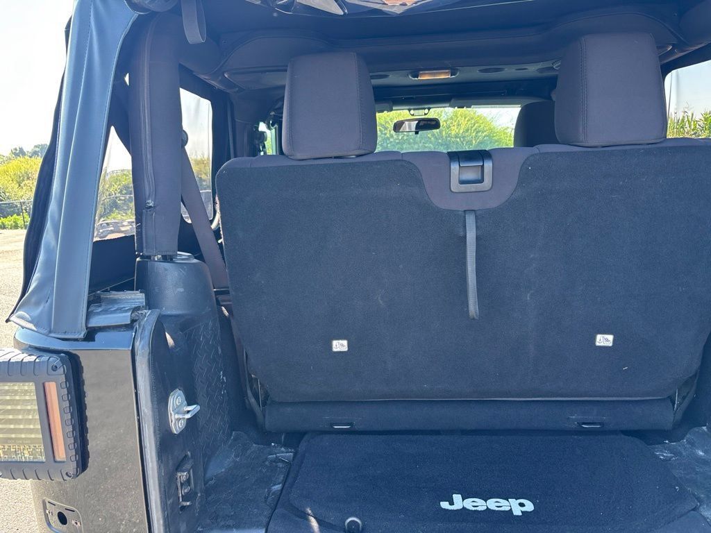 Used 2017 Jeep Wrangler Sport AWD/4WD image 34