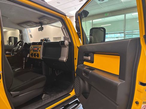 Used 2008 Toyota FJ Cruiser 4WD image 26