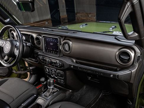 Used 2021 Jeep Wrangler Unlimited Sport AWD/4WD image 17