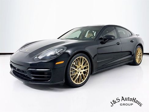 Used 2021 Porsche Panamera image 3