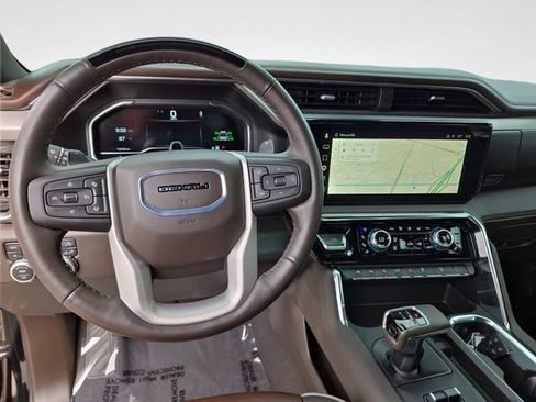 Used 2025 GMC Sierra 1500 Denali AWD/4WD image 21