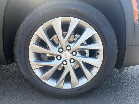Used 2026 Buick Enclave Preferred AWD/4WD image 13