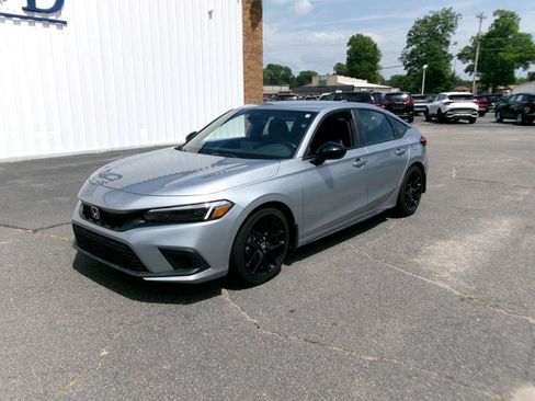 Used 2024 Honda Civic Sport image 2