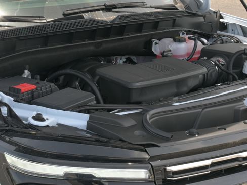 New 2026 Chevrolet Suburban High Country AWD/4WD image 8