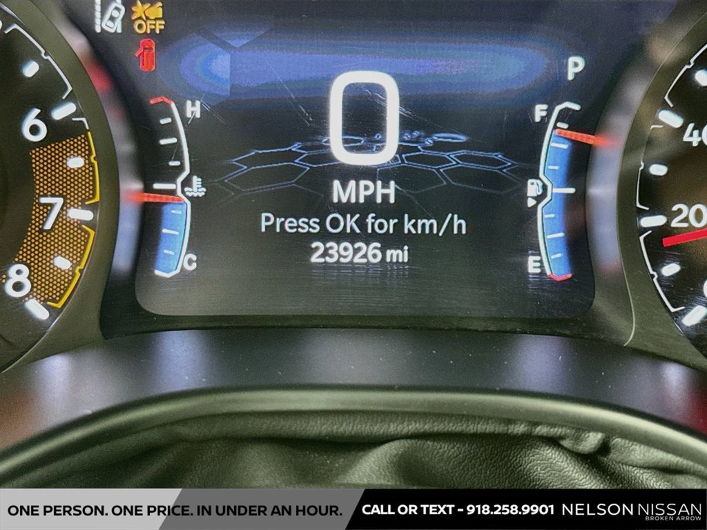 Used 2025 Jeep Compass Latitude w/ Convenience Group AWD/4WD image 12