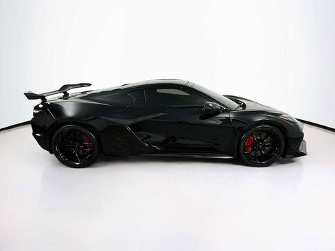 Used 2026 Chevrolet Corvette Z06 RWD image 8