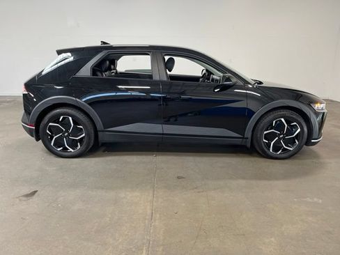 Used 2023 Hyundai Ioniq 5 SEL AWD/4WD image 2