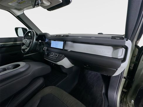 Used 2021 Land Rover Defender 90 First Edition image 42