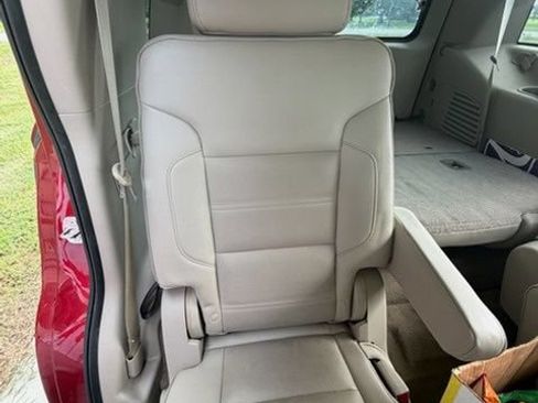 Used 2015 GMC Yukon Denali w/ Premium Package AWD/4WD image 5