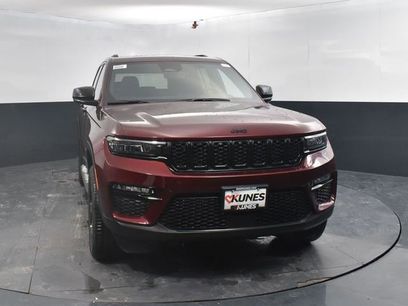New 2025 Jeep Grand Cherokee Limited w/ Black Appearance Package