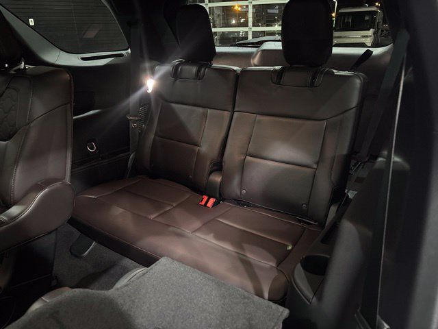 Used 2025 Ford Explorer Platinum w/ Ultimate Package AWD/4WD image 15