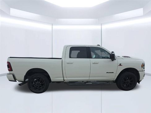 Used 2024 RAM 2500 Laramie w/ Night Edition AWD/4WD image 9