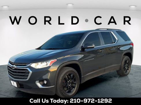 Used 2020 Chevrolet Traverse LT image 7