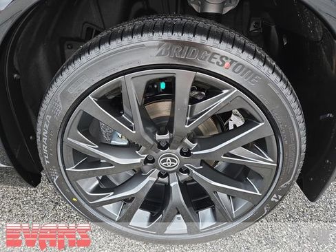 New 2026 Toyota Crown Signia image 28