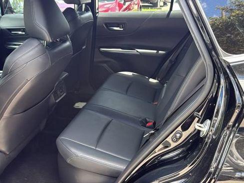 Used 2023 Toyota Venza XLE AWD/4WD image 16