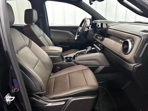 Used 2024 Chevrolet Colorado ZR2 w/ ZR2 Convenience Package III image 22