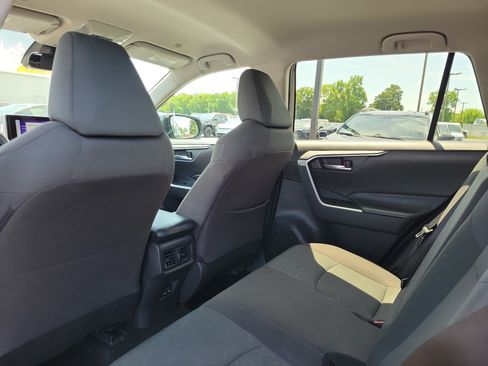 Used 2024 Toyota RAV4 XLE FWD image 14