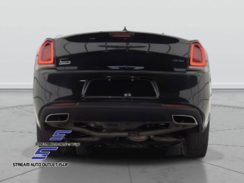 Used 2021 Chrysler 300 Touring w/ Sport Appearance Package image 8