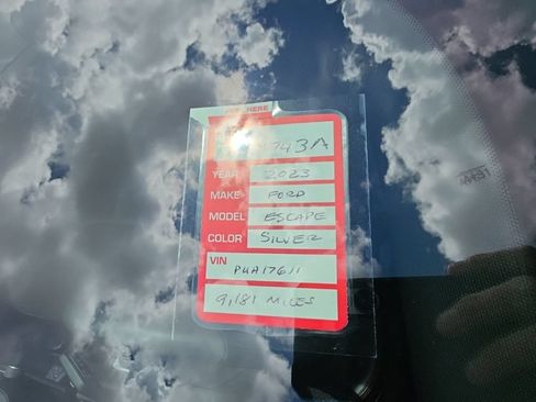 Used 2023 Ford Escape ST-Line w/ Equipment Group 301A FWD image 10
