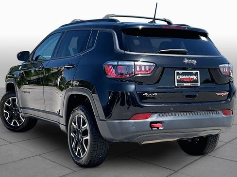 Used 2021 Jeep Compass Trailhawk AWD/4WD image 12