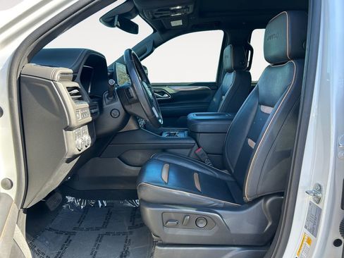 Used 2023 GMC Yukon AT4 w/ Technology Package AWD/4WD image 15