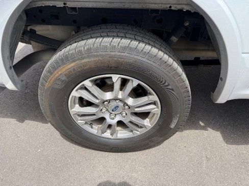 Used 2019 Ford F150 Lariat w/ FX4 Off-Road Package AWD/4WD image 21