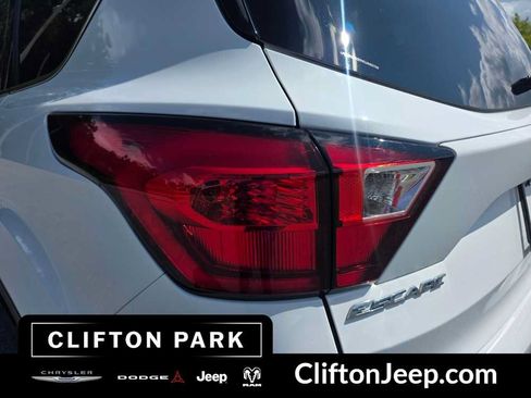 Used 2019 Ford Escape SE AWD/4WD image 8