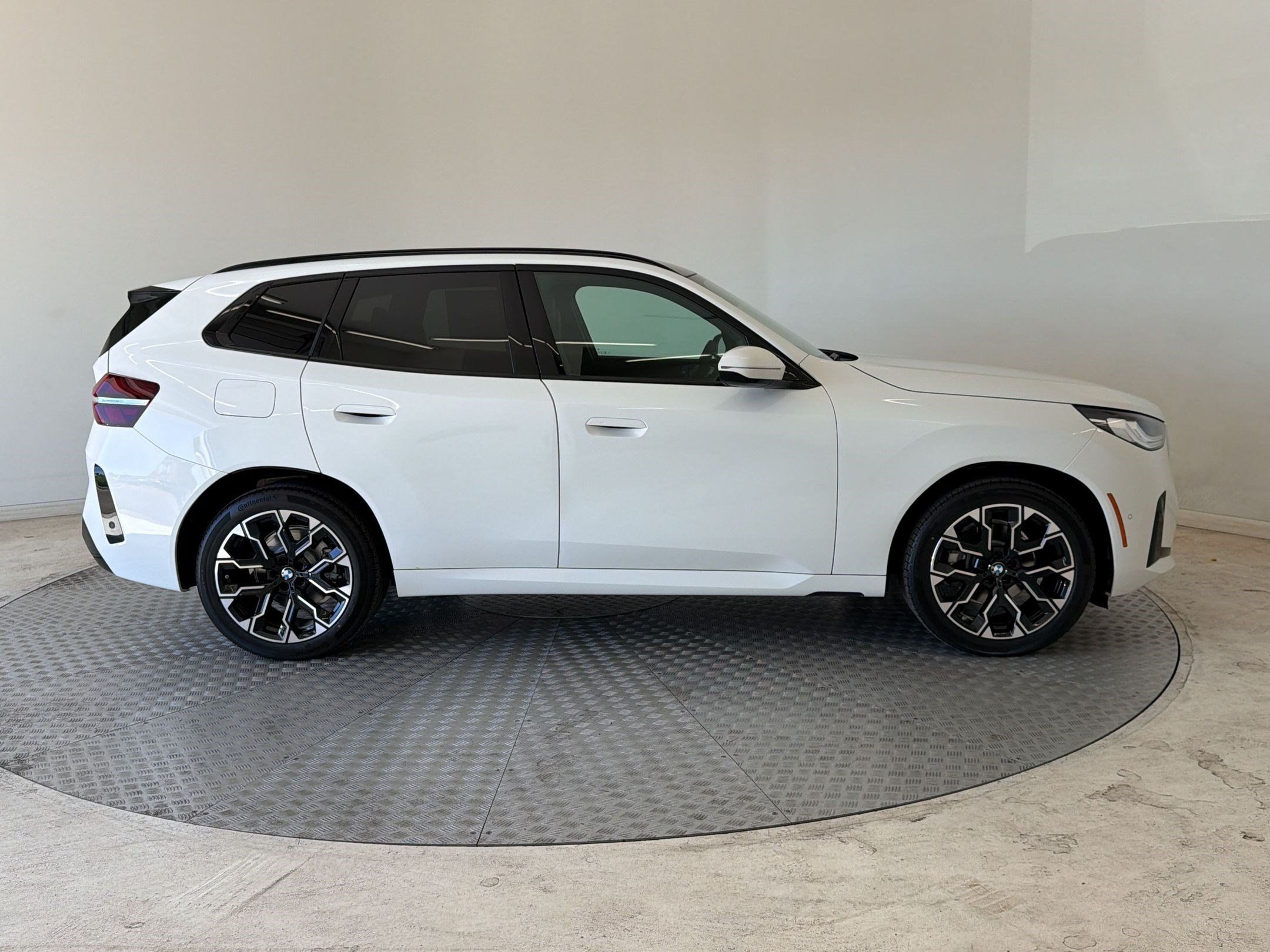 New 2026 BMW X3 xDrive30i w/ M Sport Package AWD/4WD image 8