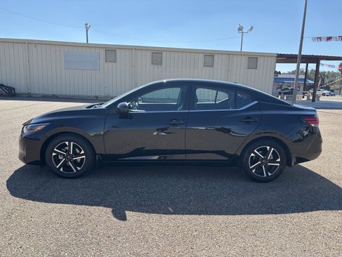 Used 2024 Nissan Sentra SV w/ All-Weather Package image 2