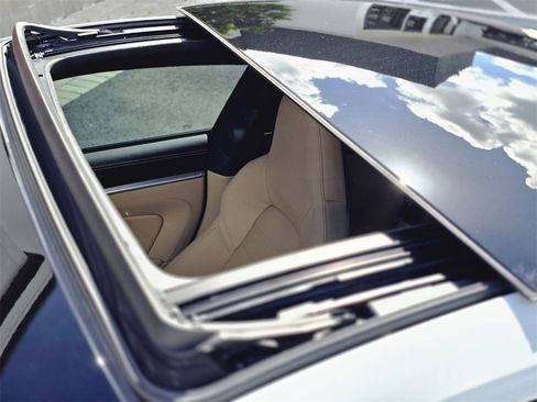 Used 2022 Porsche 911 Turbo S image 8