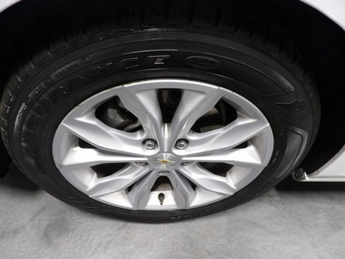 Used 2024 Chevrolet Malibu LT image 24