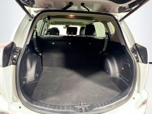 Used 2017 Toyota RAV4 Platinum image 34