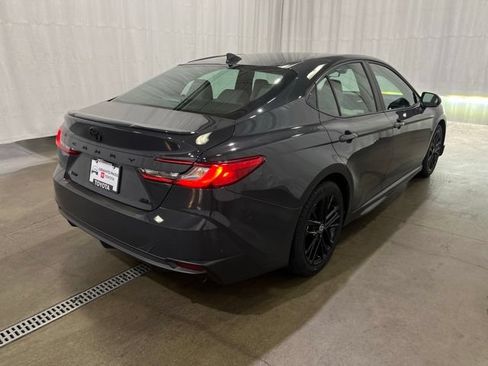 Certified 2025 Toyota Camry SE FWD image 4