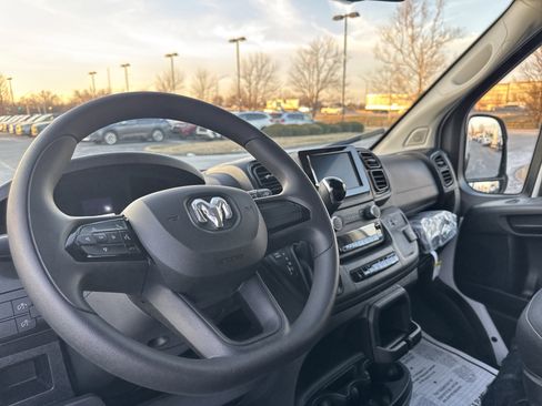 Used 2024 RAM ProMaster 2500 image 27