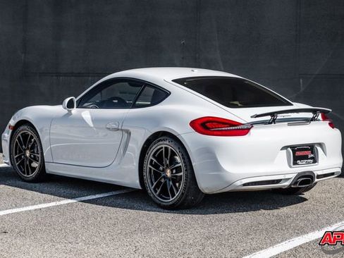 Used 2014 Porsche Cayman image 9
