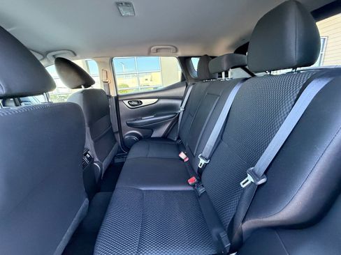 Used 2019 Nissan Rogue Sport S FWD image 17